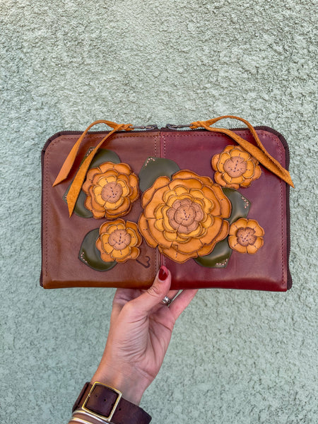 1/2 Cut Mini Pocketbook